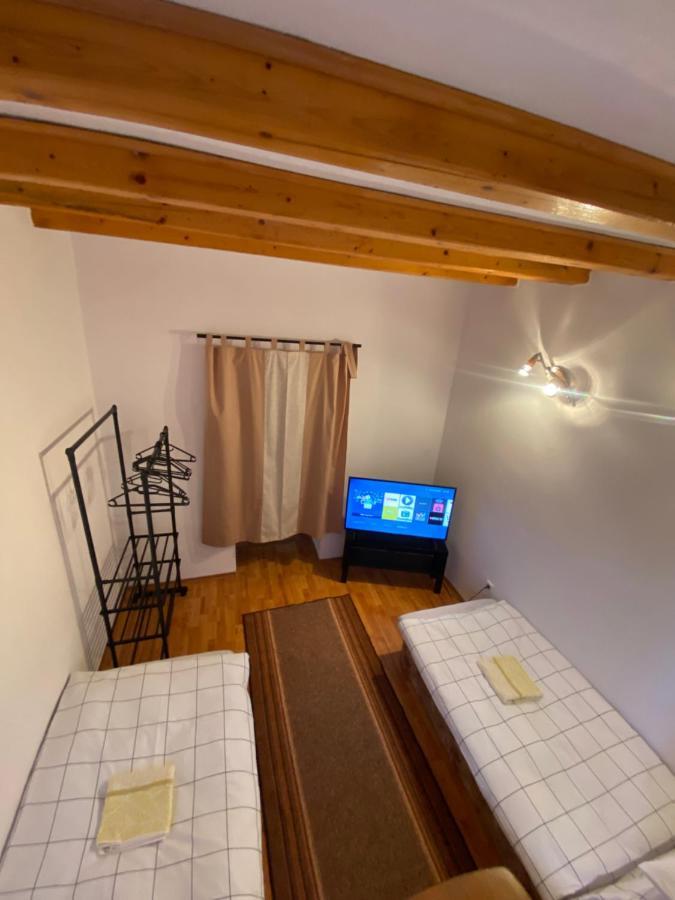 Privat Tilia Apartment Ivachnová Екстериор снимка